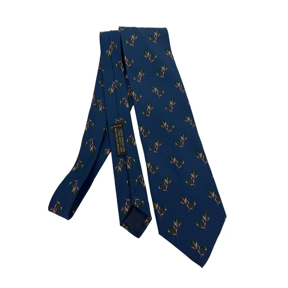 Giorgio Armani Cravatte 100% Silk Holly Print Tie Blue Holiday  lightweight‎